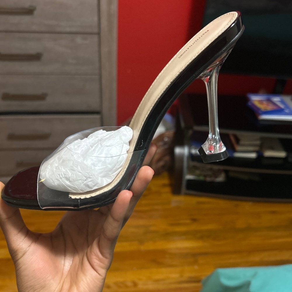 Black wedges